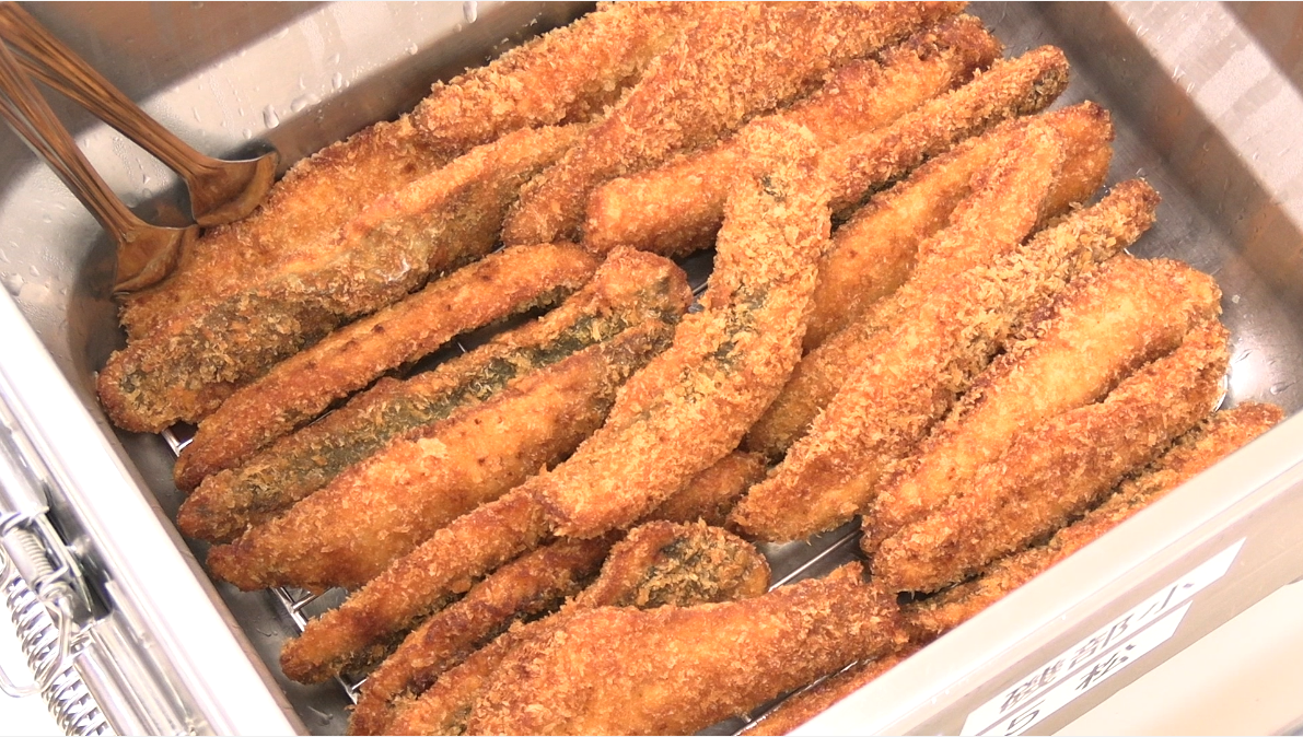 9月12日に提供された志摩産の未利用魚「アイゴ」のフライ
