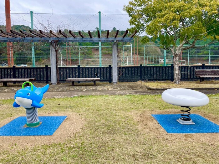 浜島ふるさと公園(インクルーシブ遊具・スプリング遊具)