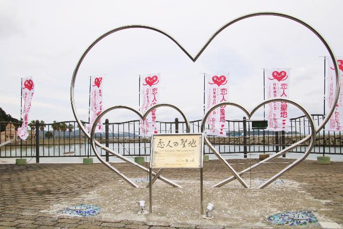 渡鹿野島モニュメント除幕式