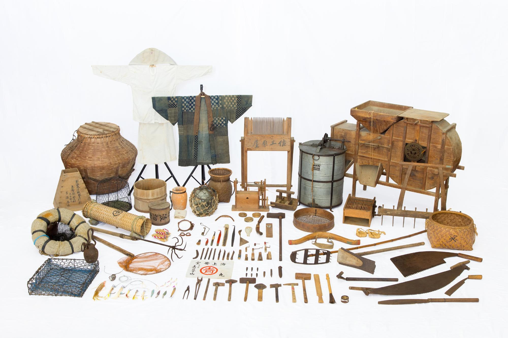 （写真）志摩半島の生産用具（集合写真）