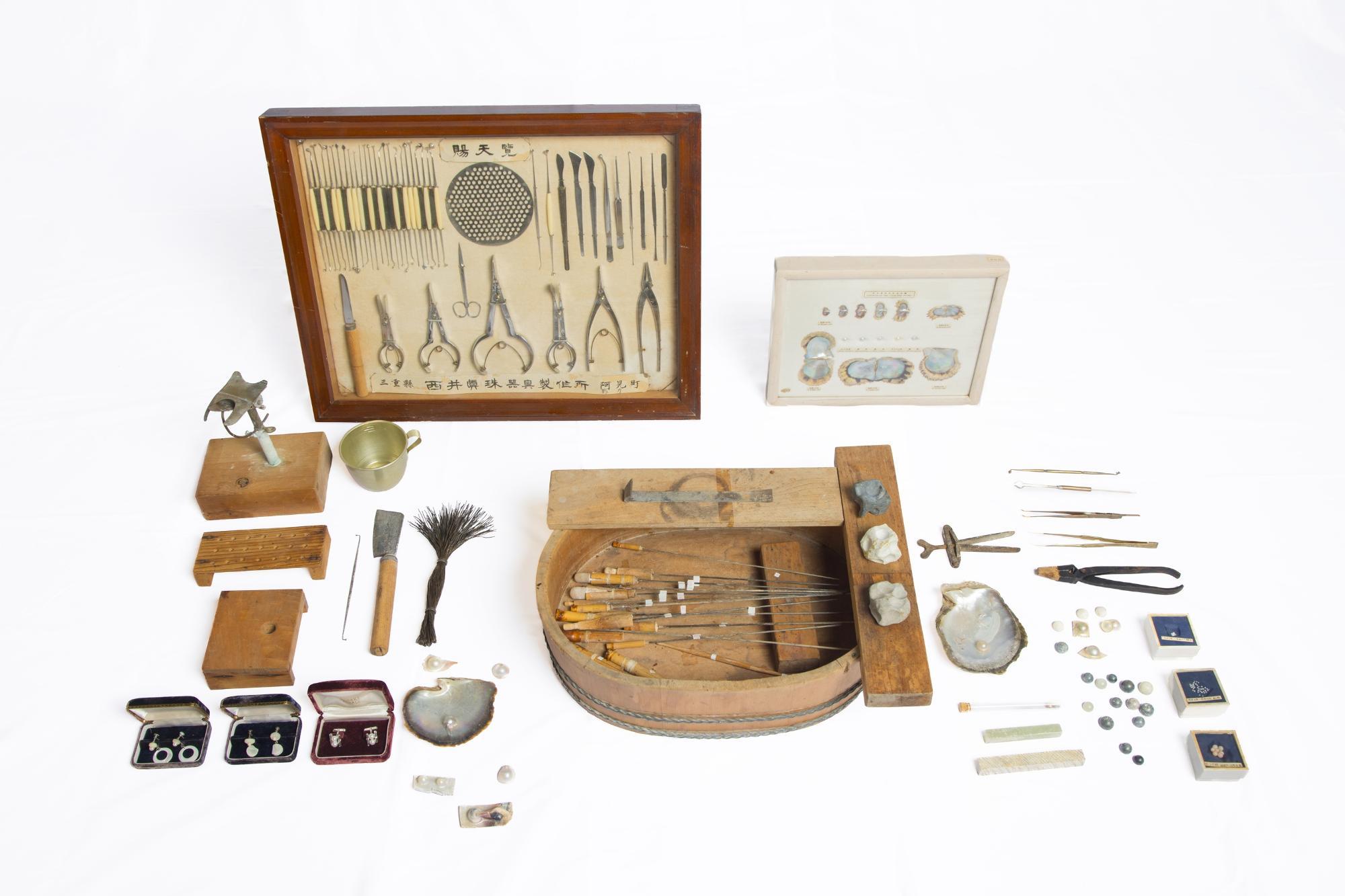 （写真）真珠養殖関連資料