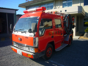 消防ポンプ自動車（クレーン付き）の写真